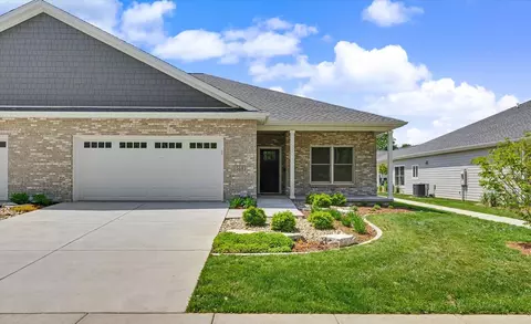 514 S 6th St, Fairbury, IL 61739