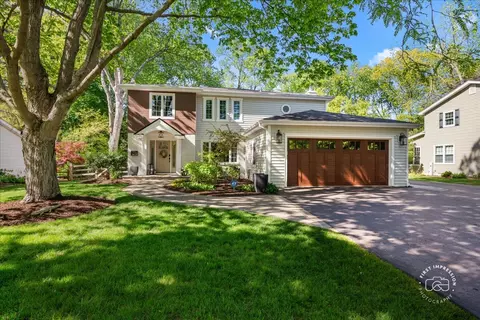 1804 Allen Ln, Saint Charles, IL 60174