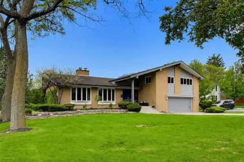 360 S Prospect Ave, Elmhurst, IL 60126