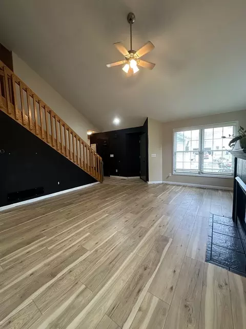 Living - 109 Labrador Ln, Downs, IL 61736 photo 4 of 8