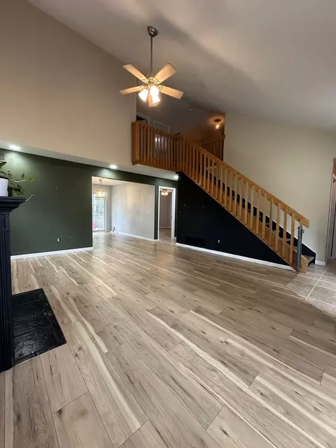 Living - 109 Labrador Ln, Downs, IL 61736 photo 7 of 8
