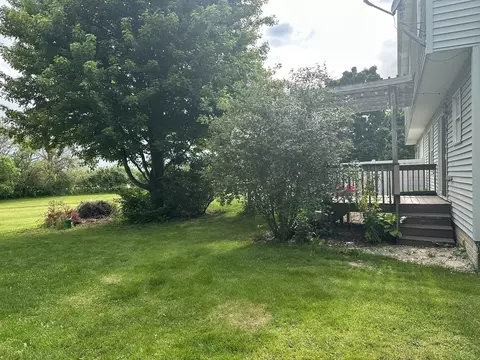 Exterior - 109 Labrador Ln, Downs, IL 61736 photo 6 of 11