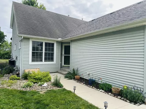 Exterior - 109 Labrador Ln, Downs, IL 61736 photo 2 of 11