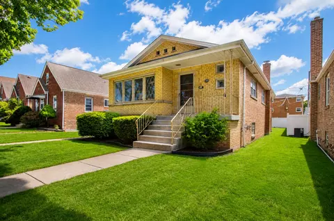 5304 S Mulligan Ave, Chicago, IL 60638