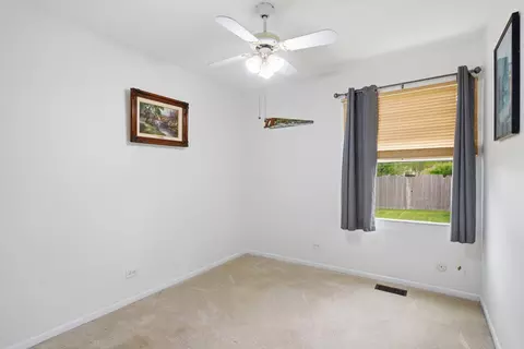 Bedroom - 1375 Borden Dr, Elgin, IL 60120 photo 3 of 6