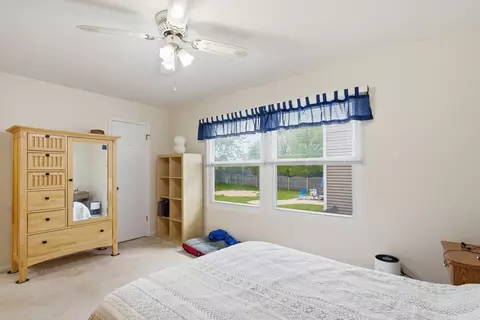 Bedroom - 1375 Borden Dr, Elgin, IL 60120 photo 1 of 6