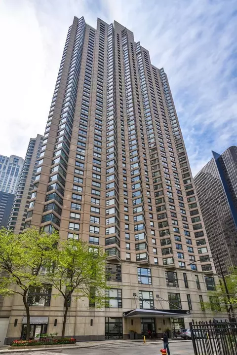 401 E Ontario St #3409, Chicago, IL 60611