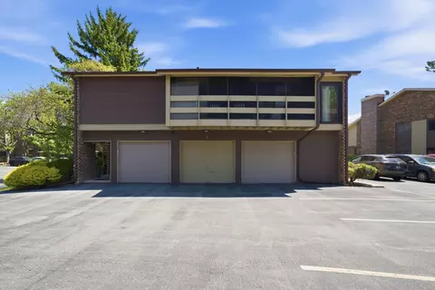 1 W Stonebridge Ct #1C, Palos Hills, IL 60465