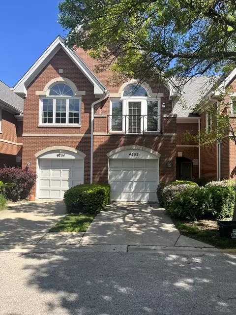 4252 W Harrington Ln, Chicago, IL 60646