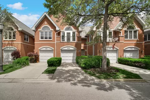 4252 W Harrington Ln, Chicago, IL 60646