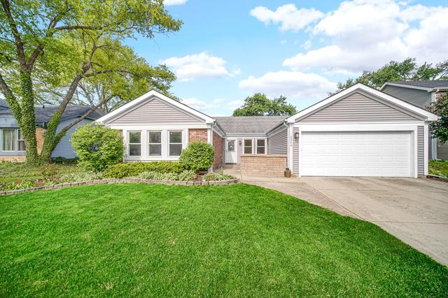 2300 Appleby Dr, Wheaton, IL 60189