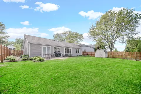 2300 Appleby Dr, Wheaton, IL 60189 photo 21