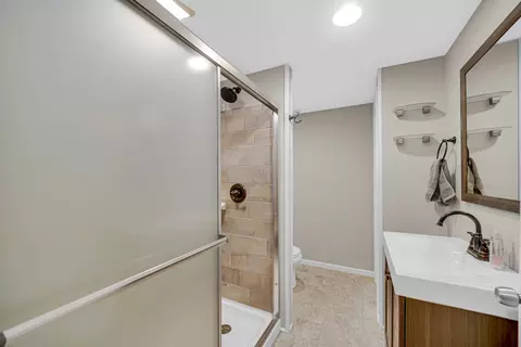 2300 Appleby Dr, Wheaton, IL 60189 photo 19