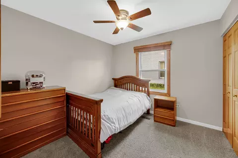2300 Appleby Dr, Wheaton, IL 60189 photo 13
