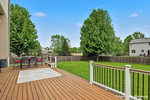 Exterior - 6802 Ayre Dr, Mchenry, IL 60050 photo 3 of 7