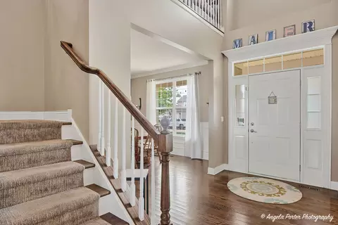 Entry Way - 6802 Ayre Dr, Mchenry, IL 60050 photo 1 of 4