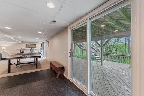 Exterior - 635 Oakview Dr, Algonquin, IL 60102 photo 4 of 10