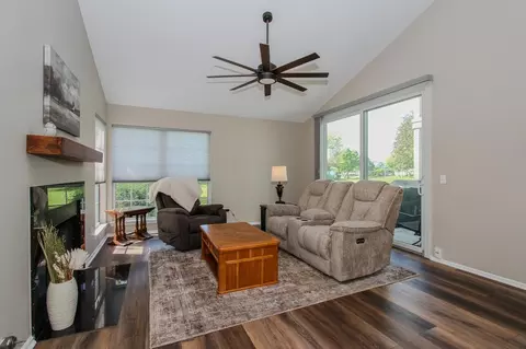 Living - 446 Cromwell Cir #1, Bartlett, IL 60103 photo 2 of 2