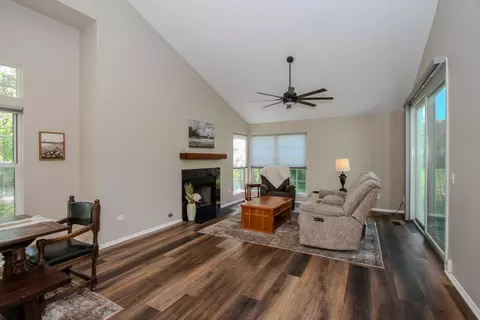 Living - 446 Cromwell Cir #1, Bartlett, IL 60103 photo 1 of 2