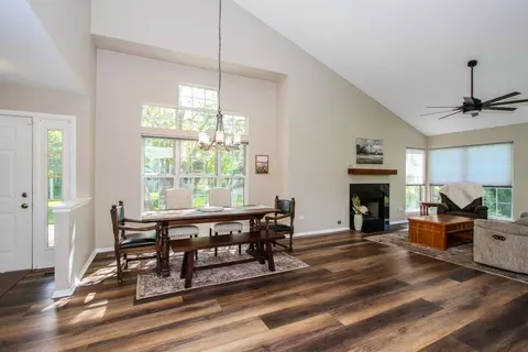 Dining - 446 Cromwell Cir #1, Bartlett, IL 60103 photo 1 of 3