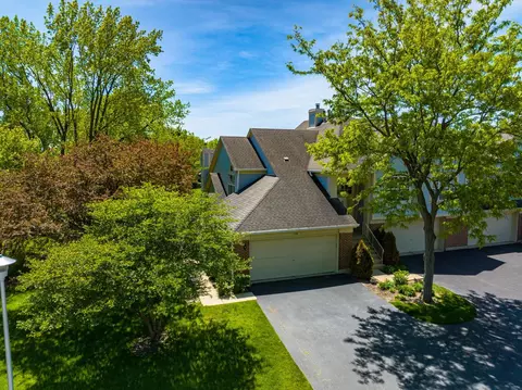 View/Area - 446 Cromwell Cir #1, Bartlett, IL 60103 photo 3 of 6