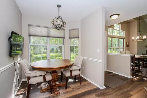 Dining - 446 Cromwell Cir #1, Bartlett, IL 60103 photo 3 of 3