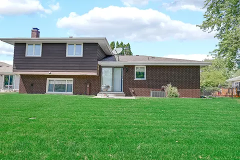Exterior - 514 Willow Ln, Beecher, IL 60401 photo 3 of 4