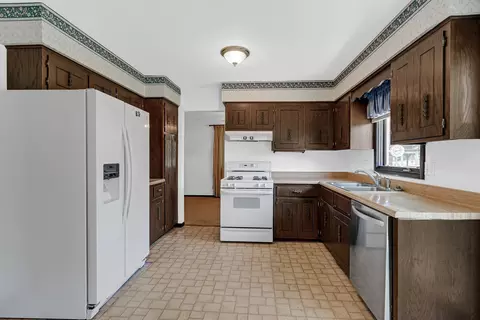 Kitchen - 514 Willow Ln, Beecher, IL 60401 photo 1 of 1