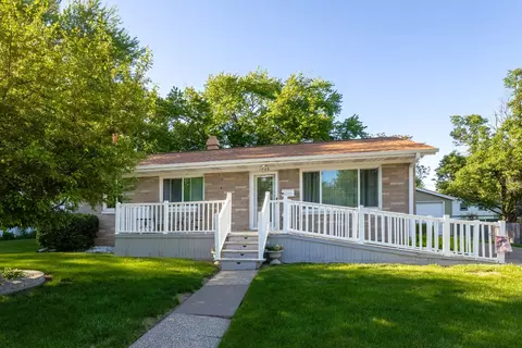 1920 E 31st St, Davenport, IA 52807