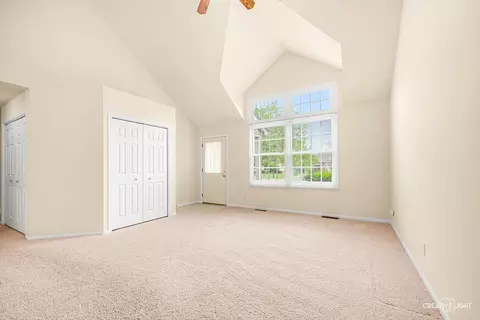 Living - 714 E Knights Rd, Sandwich, IL 60548 photo 2 of 7