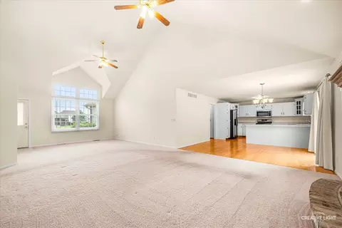 Living - 714 E Knights Rd, Sandwich, IL 60548 photo 4 of 7