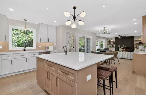 Kitchen - 2604 Newport Dr, Naperville, IL 60565 photo 2 of 7