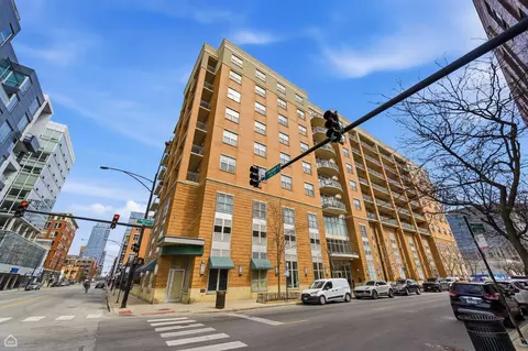950 W Monroe St #804, Chicago, IL 60607