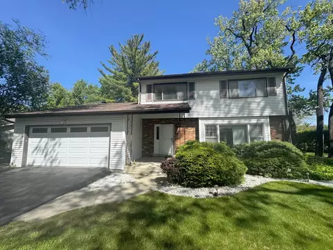1935 Birch Rd, Northbrook, IL 60062