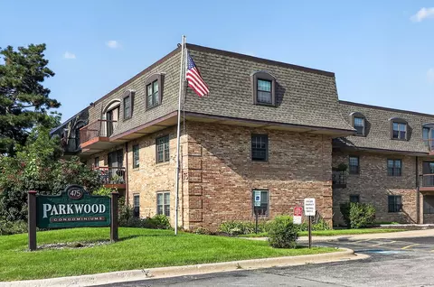 475 N Cass Ave #202, Westmont, IL 60559