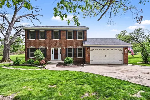 23115 S Hidden Lake Trl, Crete, IL 60417