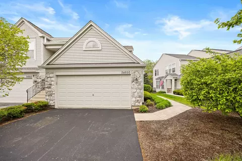 24850 W Franklin Ln, Plainfield, IL 60585