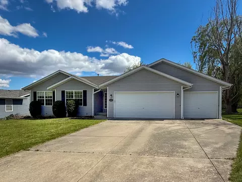 1206 Summerland Dr, Durand, IL 61024