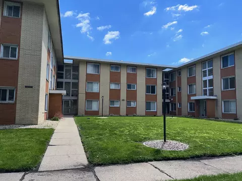 14633 Keystone Ave #3H, Midlothian, IL 60445