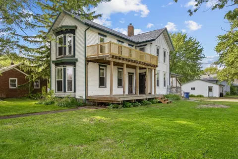 200 W Locust St, Cambridge, IL 61238
