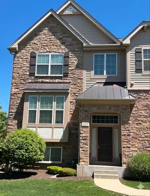 329 Bennett Dr, Carol Stream, IL 60188