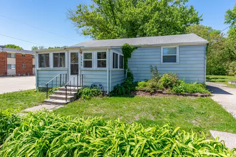 3549 41st St, Moline, IL 61265