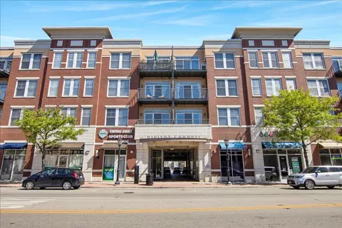 7243 Madison St #211, Forest Park, IL 60130