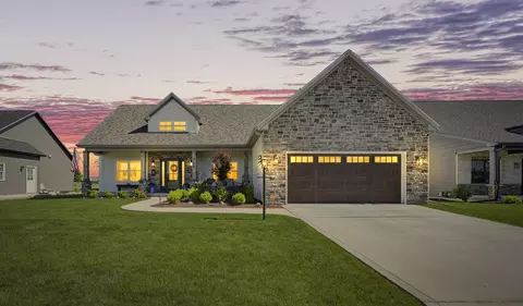 2838 E Stone Creek Blvd, Urbana, IL 61802