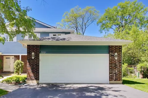 882 Poplar Ln, Deerfield, IL 60015