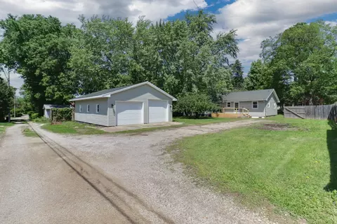 Exterior - 602 W 3rd St, Delavan, IL 61734 photo 3 of 12