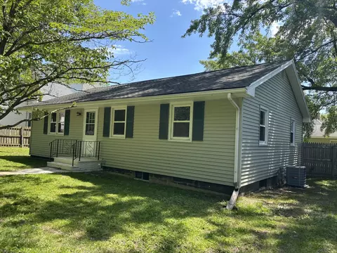 Exterior - 602 W 3rd St, Delavan, IL 61734 photo 10 of 12