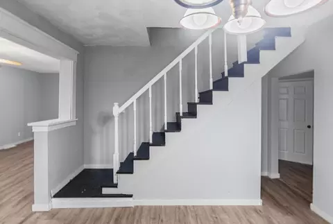 Entry Way - 518 Cedar St, Centralia, IL 62801 photo 1 of 4