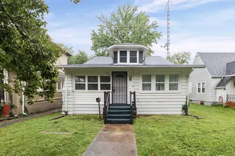 Exterior - 518 Cedar St, Centralia, IL 62801 photo 4 of 6