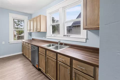 Kitchen - 518 Cedar St, Centralia, IL 62801 photo 1 of 1